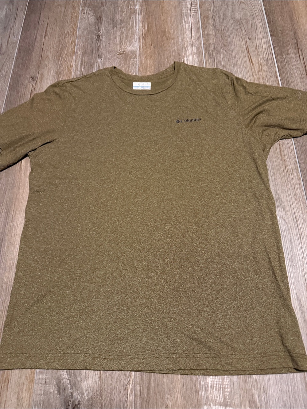Columbia Short Sleeve Crew T-Shirt in Olive Drab - Picture 1 of 5
